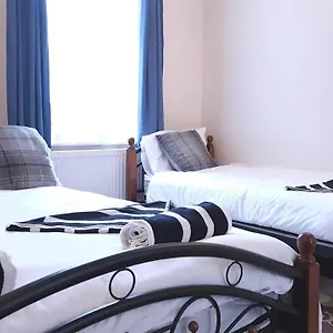  Bed & Breakfast Stayeasy In Trendy Heart Of